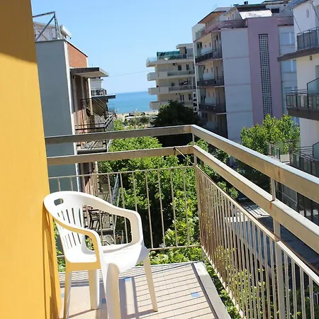 Amados Hotell 2*