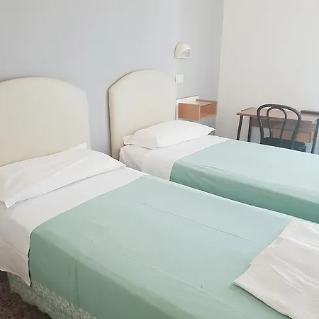 Отель Amados 2*