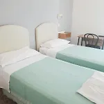 Hotel Amados 2*